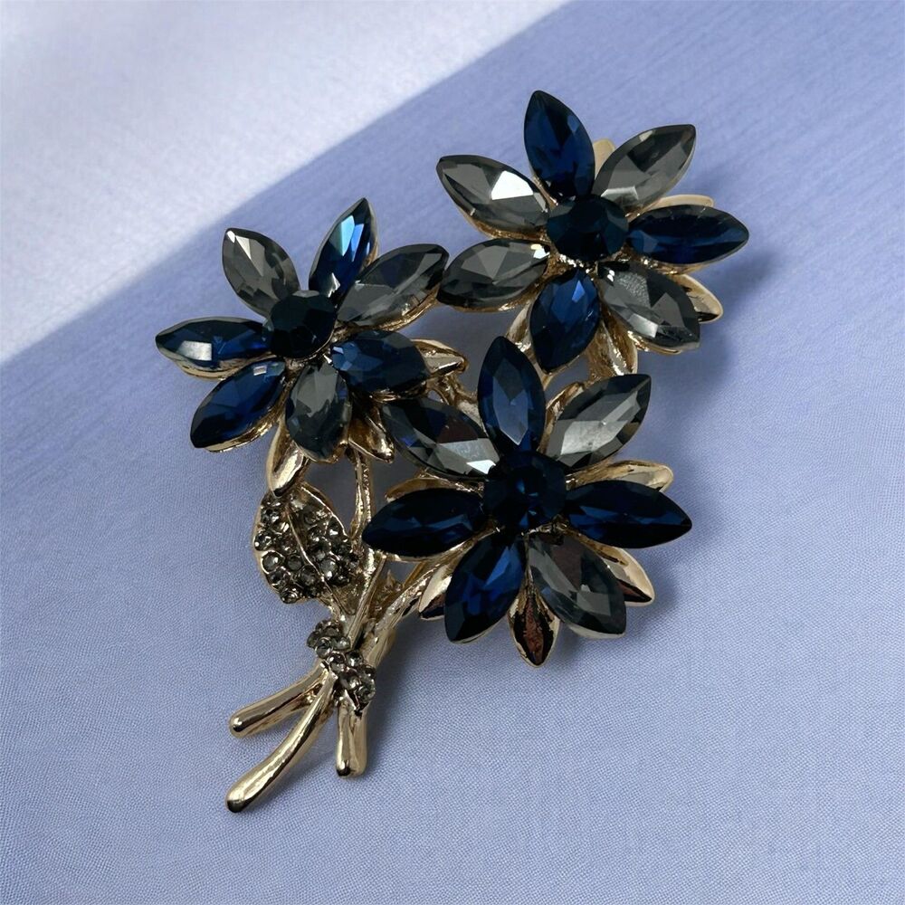 Blue Crystal Rhinestone Flower Bouquet Brooch Gold-tone Floral Pin Unmarked